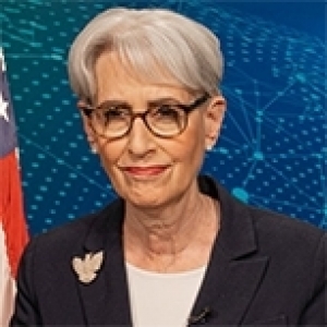 La matinée tunisienne de la secrétaire adjointe américaine Wendy Sherman : démocratie, cour constitutionnelle et primauté de la loi