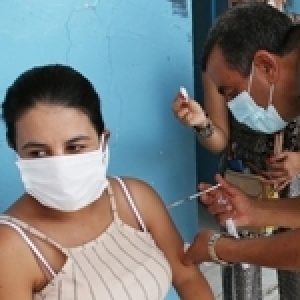 Appel à généraliser la vaccination anti Covid à tous les centres de santé de base