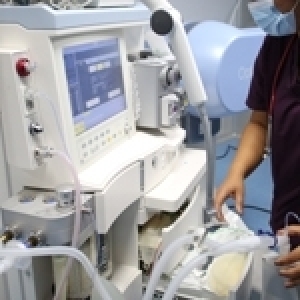 Hôpital la Rabta de Tunis: Première intervention percutanée à la nouvelle salle de cathétérisme au service de cardiologie pédiatrique