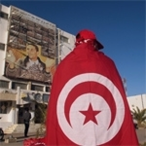 De l’insurrection à la révolution tunisienne: chronologie d’un parcours « au fil des jours » 