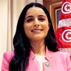 Olfa Hamdi se positionne à la tête de son nouveau parti, la Troisième République