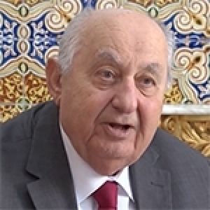 Sadok Belaid dénonce haut et fort la version publiée par Saïed du projet de la constitution : « Ce n’est pas le nôtre, il présente des risques ! »