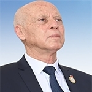 Kais Saïed reprend sa copie et révèle sa Constitution V2 : télécharger le texte ‘’relu et corrigé’’