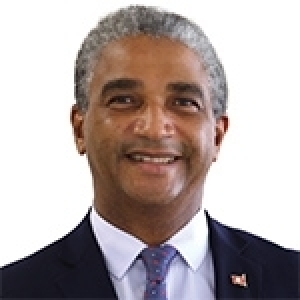 Kamel Deguiche, ministre de la Jeunesse et des Sports: Ancrer le sport dans l’entreprise et le quotidien du Tunisien 