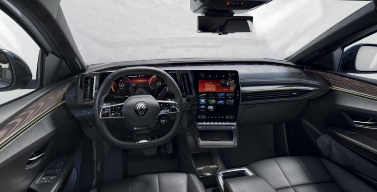 megane-renault-e-tech-interieur-2-1024x682-1