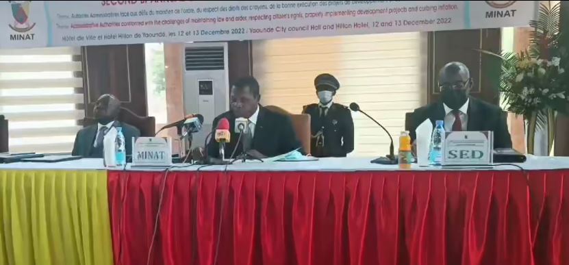 Le ministre Paul Atanga Nji instruit les gouverneurs