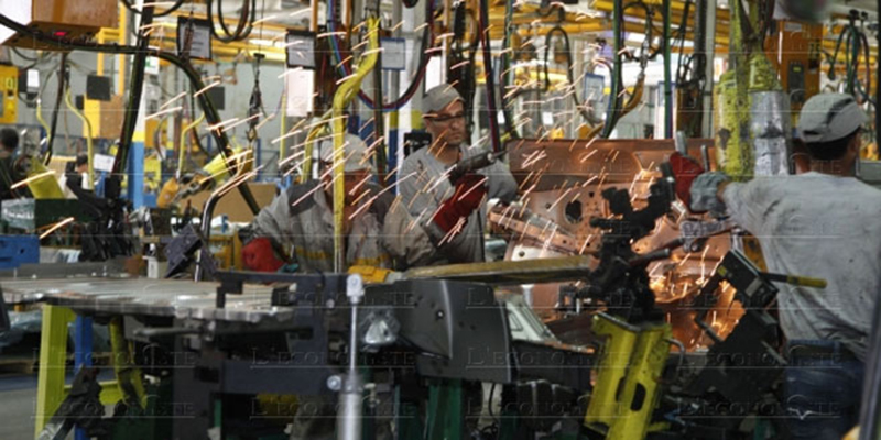 L'activité industrielle poursuit son amélioration