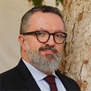 Qui est Fabrice Rousseau, conseiller de coopération et d’action culturelle, directeur de l’Institut français de Tunisie