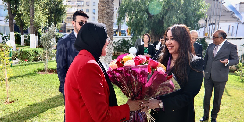 Un geste de Nabila Rmili pour la journée de la femme